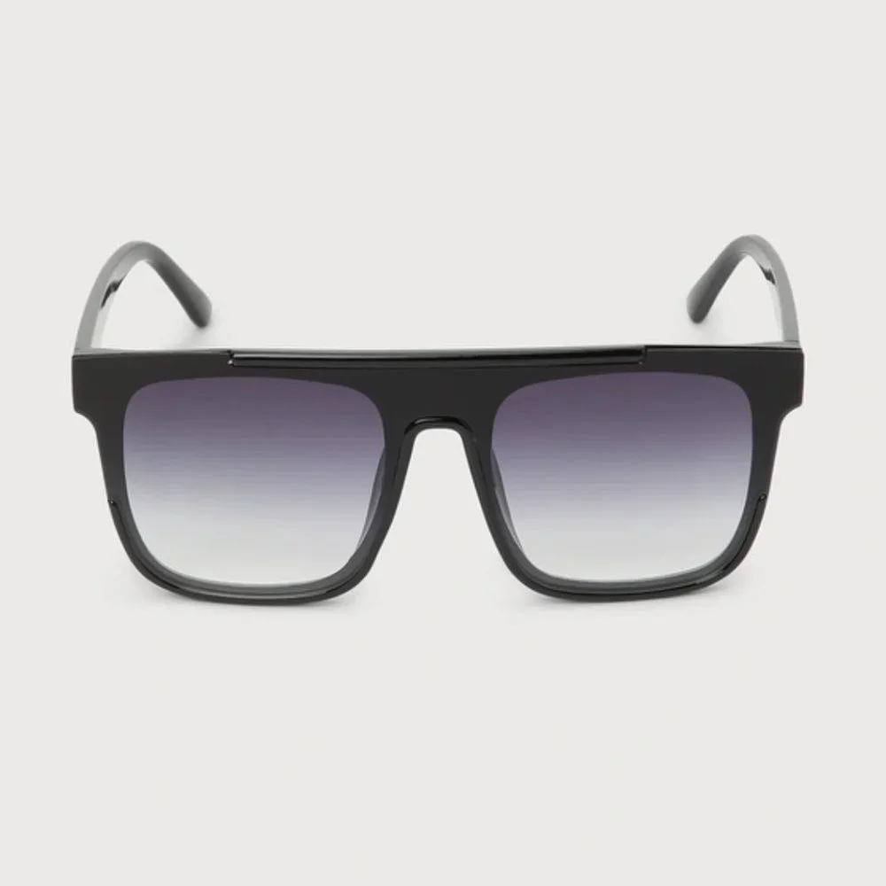 NWT Lulu's Standard Black Shield Sunglasses - Picture 2 of 4